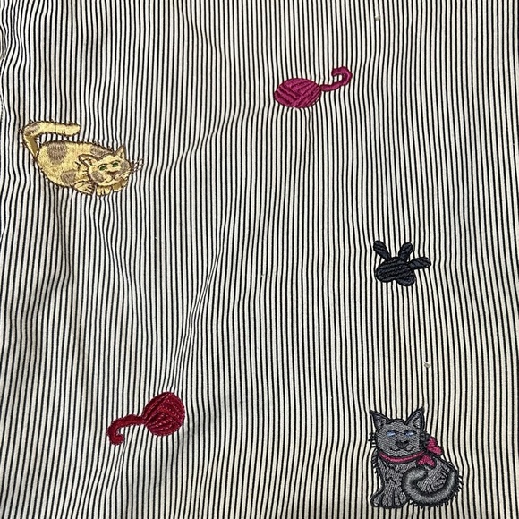 Women's Striped Embroidered Cat Button Down Shirt Rhinestone Angelique - Picture 9 of 11